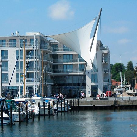 Apartment 12 - "Silbermoewe I" - Blickrichtung Yacht- Und Binnenhafenoffenes Meer Eckernförde Eksteriør bilde