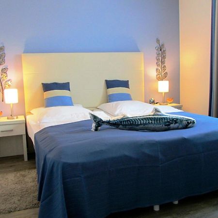 Apartment 12 - "Silbermoewe I" - Blickrichtung Yacht- Und Binnenhafenoffenes Meer Eckernförde Eksteriør bilde